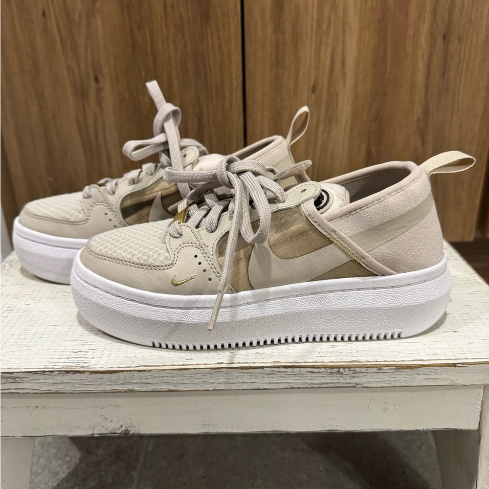 Nike Women's Beige Sneakers